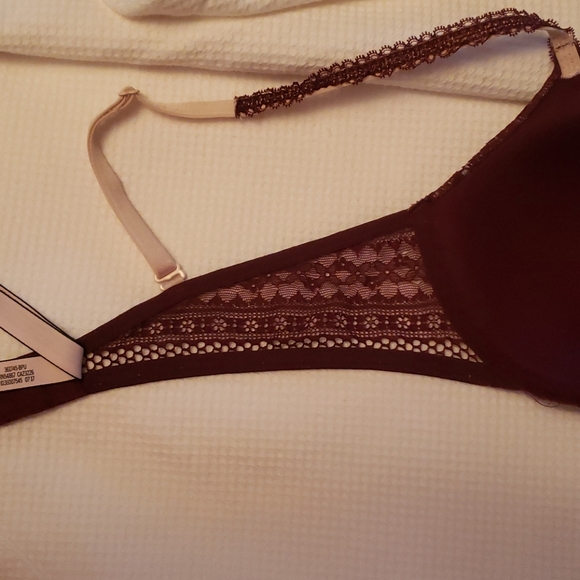 VS Bra 34C - Picture 5 of 6